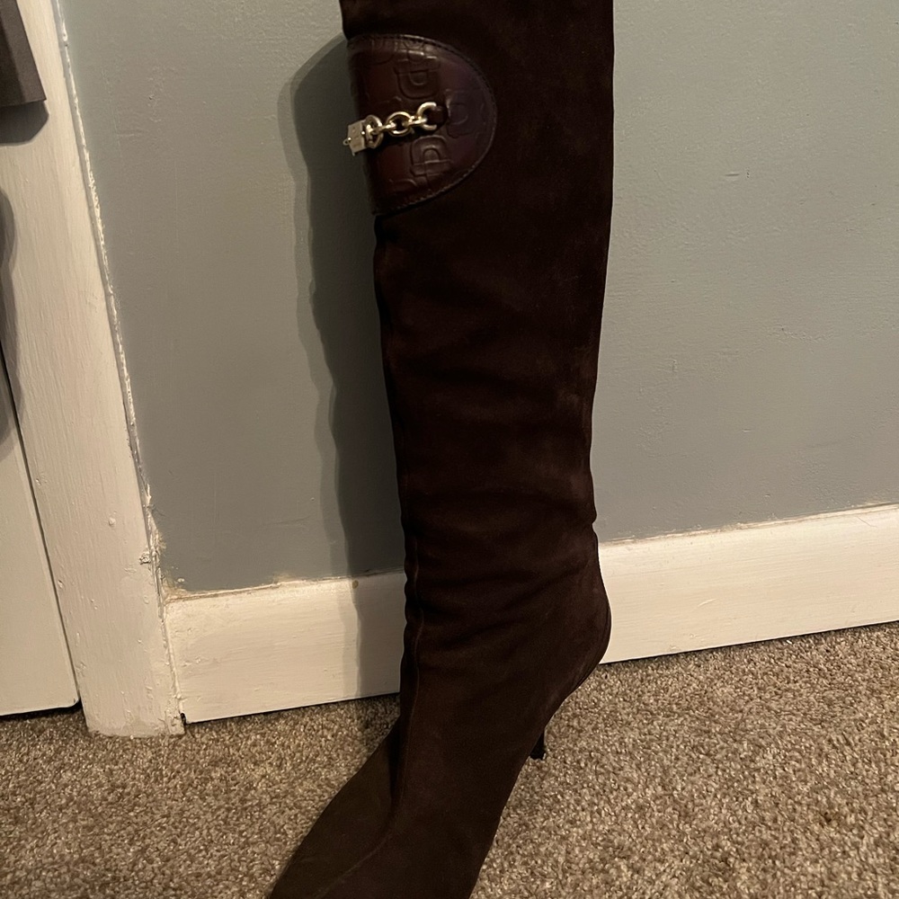 Brown Gucci boots. Great condition. - Picture 4 of 5